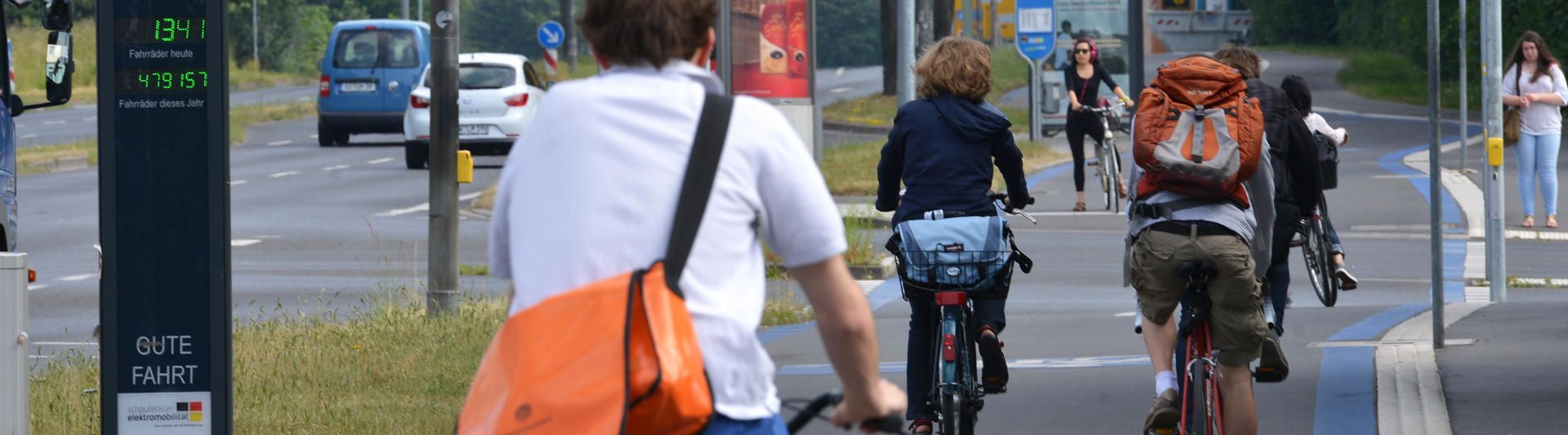 Radfahrer sind auf dem Radschnellweg unterwegs&nbsp;&copy;&nbsp;Stadt Göttingen