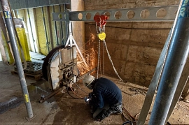 04.03.2021: Betonboden wird aufgeschnitten