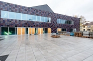 04.11.2021: Terrasse mit neuen Steinplatten
