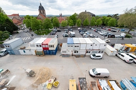05.05.2022: Blick vom Dach auf die Westseite