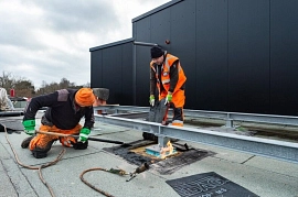09.12.2021: Arbeiten auf dem Dach