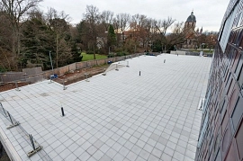 09.12.2021: Blick auf die Terrasse