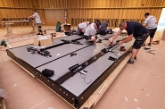 15.06.2023: Installation von Elektronik bei einem der Konzertsegel.