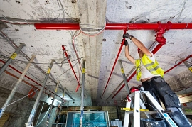 16.09.2021:Installation der Sprinkleranlage