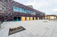 18.11.2021: Terrasse mit neuen Steinplatten