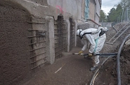 21.04.2022: Betonsanierung am Sockel auf der Westseite