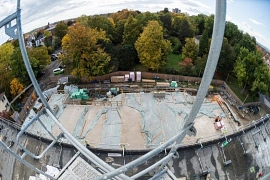 22.10.2020: Blick vom Gerüst auf Dach und Terrasse