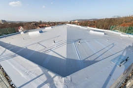 25.02.2021: Blick auf Dach