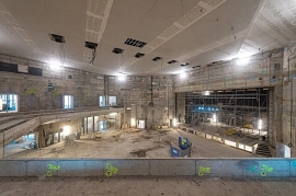 25.02.2022: Saal mit Blick zur Bühne