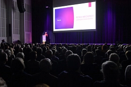 26.01.2024: Eröffnung der neuen Stadthalle - Oberbürgermeisterin Petra Broistedt am Rednerpult
