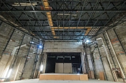 28.05.2020: Blick im Saal zur Bühne